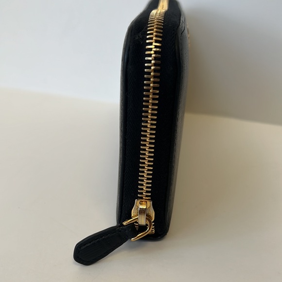 Prada Zip Wallet - Picture 4 of 9